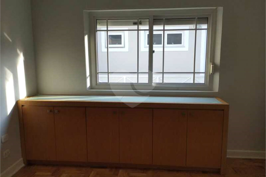 Sobrado à venda com 3 quartos, sendo 1 suíte, em Jardim São Paulo(zona Norte), São Paulo, SP
