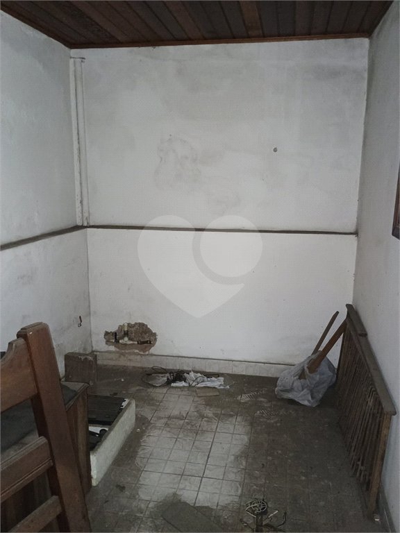 Casa à venda com 5 quartos, sendo 1 suíte, em Bangu, Rio de Janeiro, RJ