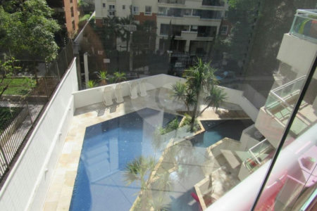 Apartamento à venda com 3 suítes em Real Parque, São Paulo, SP