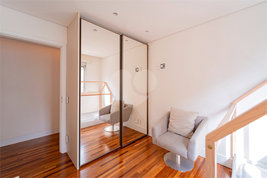 Apartamento à venda com 3 suítes em Campo Belo, São Paulo, SP