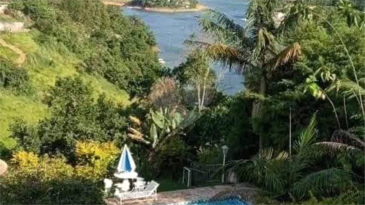Chácara com Vista para a Represa de Igaratá + Piscina e Área Gourmet