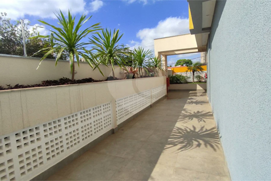 Vende-se apartamento no Edifício Residencial Flor do Ipê