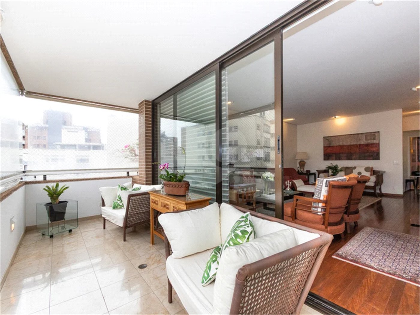 Apartamento de 233 m² à venda em Higienópolis com 4 dormitórios.