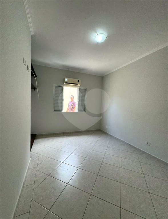 Casa à venda com 3 quartos, sendo 1 suíte, no condomínio Bella Vita, Atibaia - SP