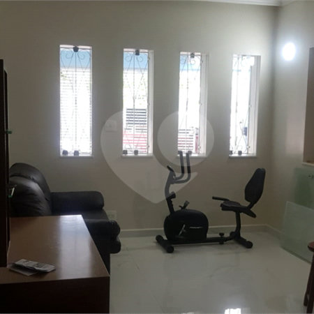 Sobrado à venda com 4 quartos, sendo 2 suítes, em Vila Hamburguesa, São Paulo, SP