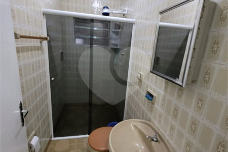Sobrado à venda com 4 quartos em Vila Jurema, Ferraz de Vasconcelos, SP