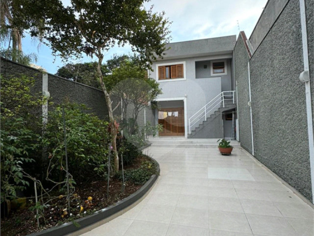 Casa à venda com 3 suítes em Saúde, São Paulo, SP
