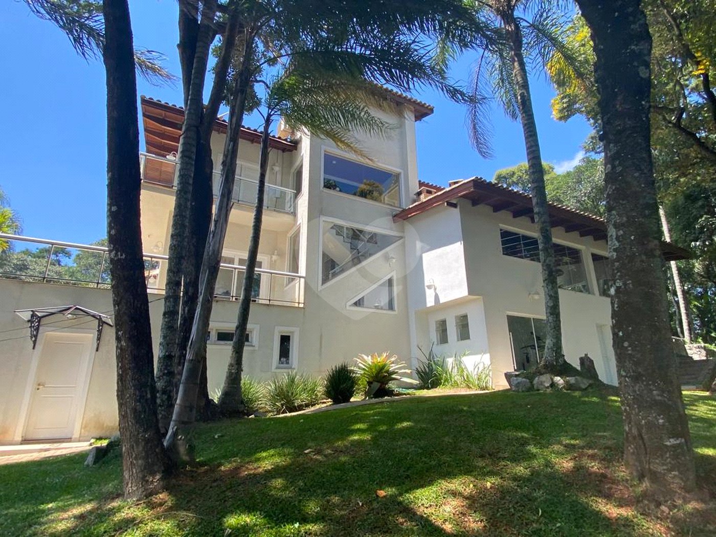 Casa à venda com 4 suítes em Serra da Cantareira, Mairiporã, SP