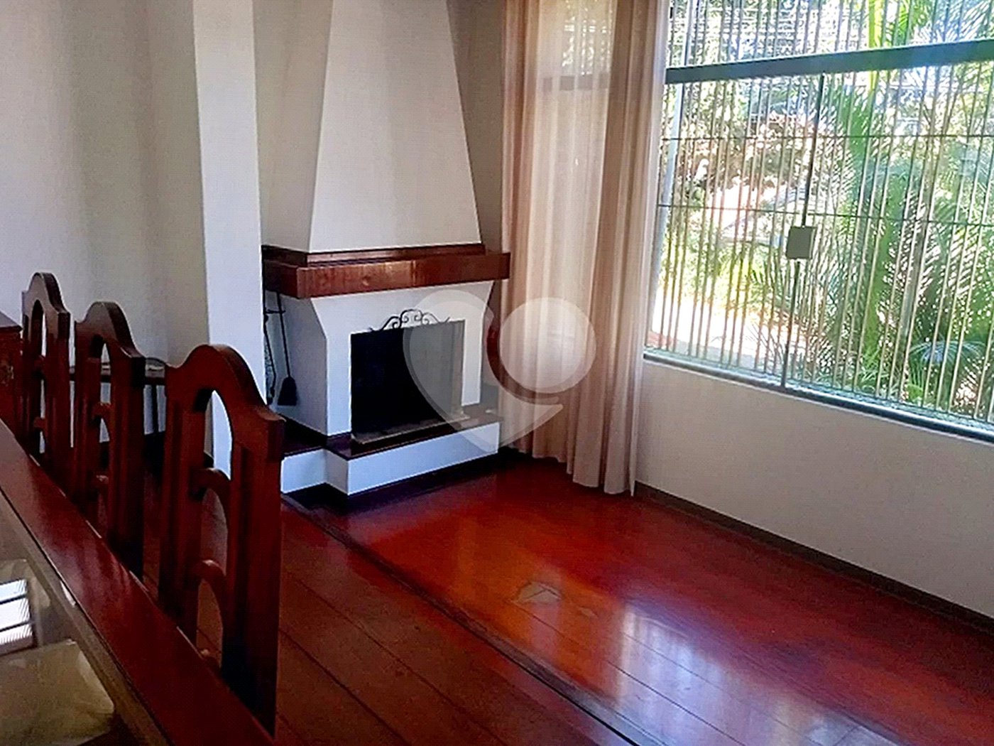 Sobrado à venda com 4 quartos, sendo 1 suíte, em Tremembé, São Paulo, SP