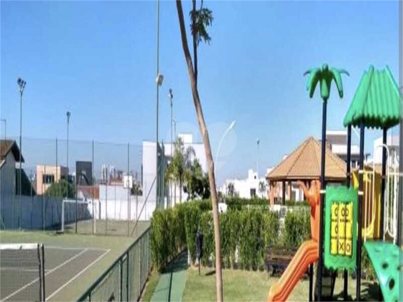 Casa à venda com 3 suítes no condomínio Jardim Residencial Dona Lucilla, Indaiatuba - SP