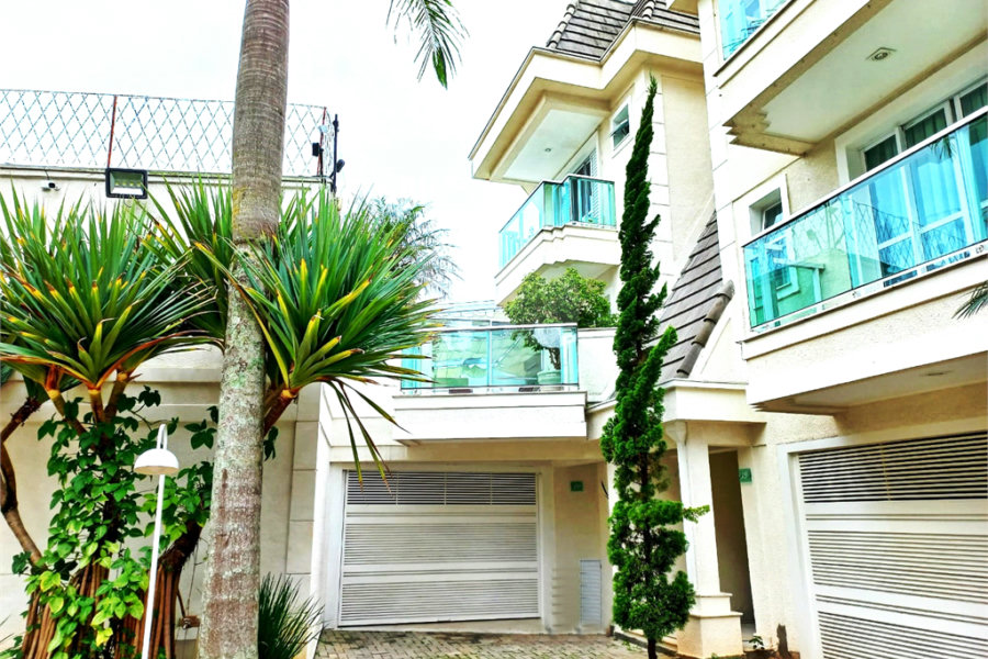 Casa à venda com 3 suítes no condomínio Maison Montparnasse, São Paulo - SP