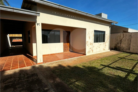 Casa à venda com 2 quartos, sendo 1 suíte,  em Jardim Aeroporto, Ponta Porã, MS