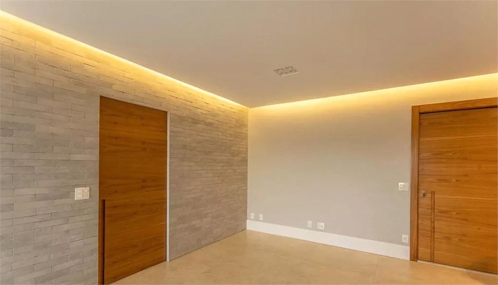 Apartamento à venda com 3 quartos, sendo 1 suíte, em Vila Anastácio, São Paulo, SP