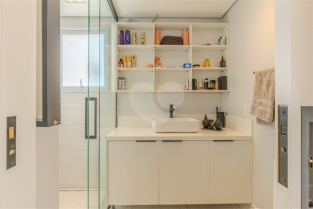 Apartamento à venda com 2 suítes em Santo Amaro, São Paulo, SP