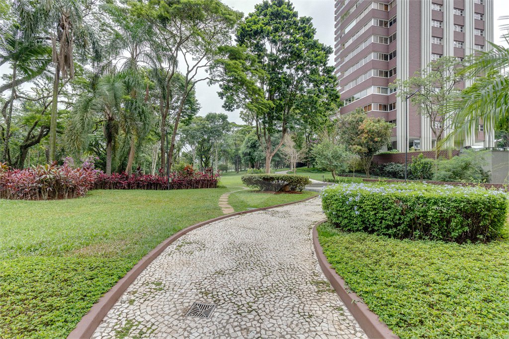 Apartamento à venda com 4 suítes em Jardim Marajoara, São Paulo, SP