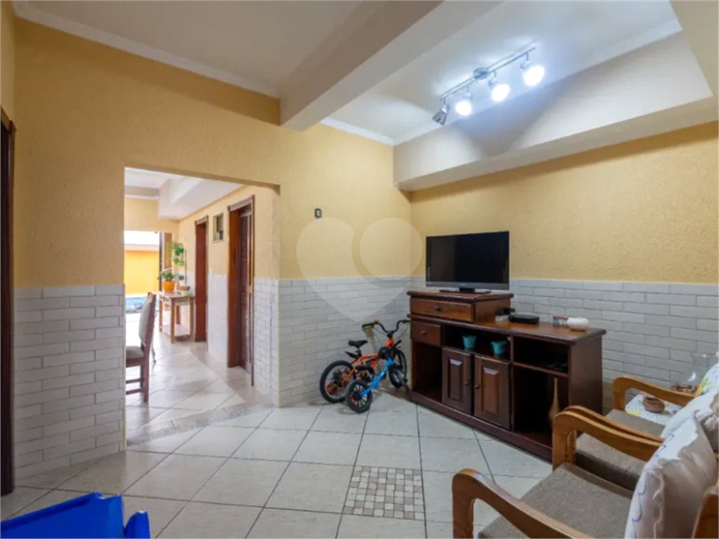 Sobrado à venda com 3 suítes em Chácara Inglesa (zona Norte), São Paulo, SP
