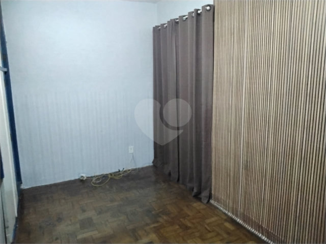 Sobrado à venda com 3 quartos em Bom Retiro, São Paulo, SP