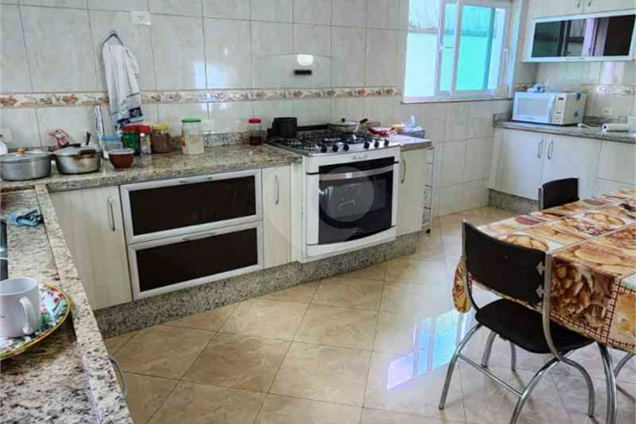 Casa à venda com 3 suítes no condomínio Quinta de Santo Antônio, São Paulo - SP