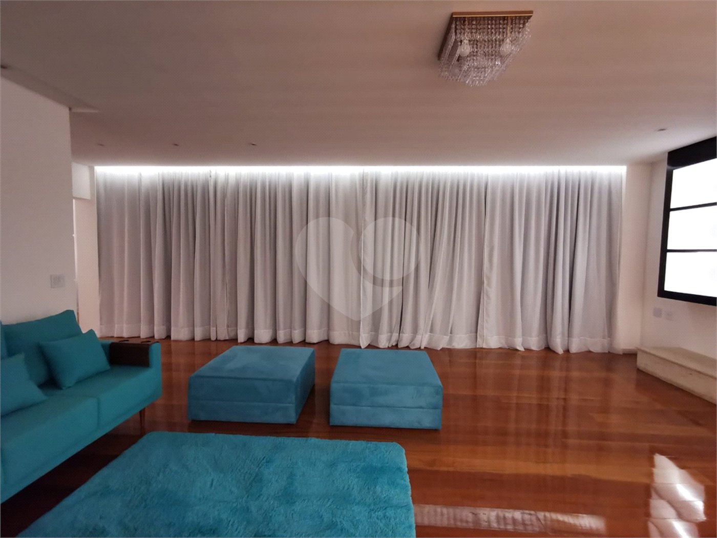 Casa à venda ou para alugar com 4 suítes em Parque dos Príncipes, São Paulo, SP