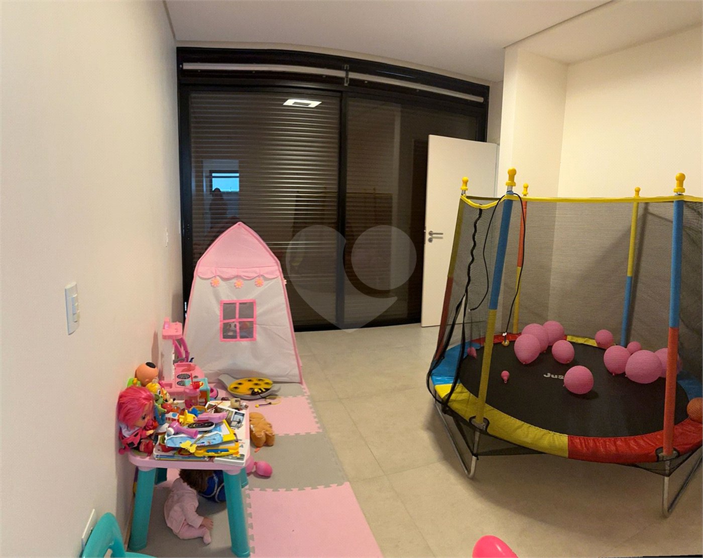 Casa à venda com 5 suítes no condomínio Porto de Atibaia, Atibaia - SP