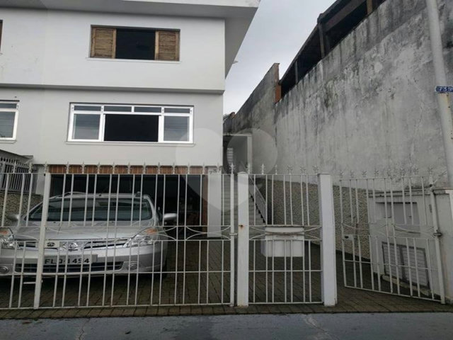 Sobrado à venda com 3 quartos, sendo 1 suíte,  em Santana, São Paulo, SP