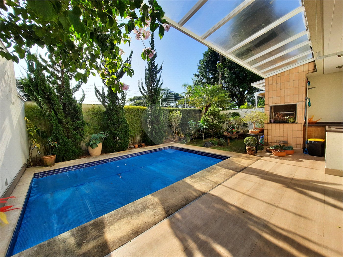 Casa à venda com 4 suítes no condomínio Las Cumbres, São Paulo - SP