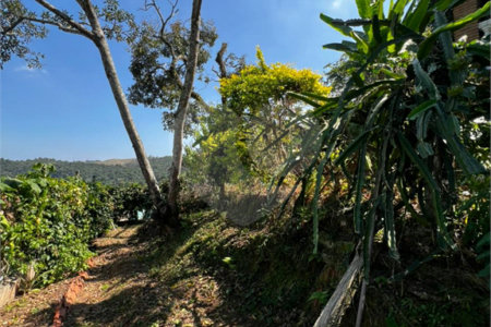Casa à venda com 3 quartos, sendo 1 suíte, no Centro, Guararema, SP