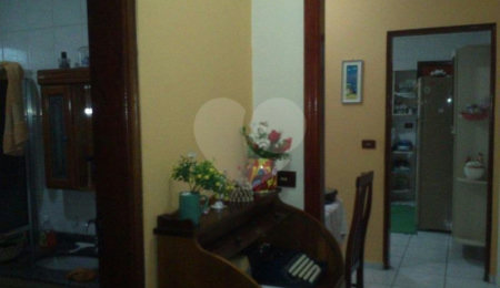 Sobrado à venda com 4 quartos, sendo 1 suíte, em Vila Nova Cachoeirinha, São Paulo, SP