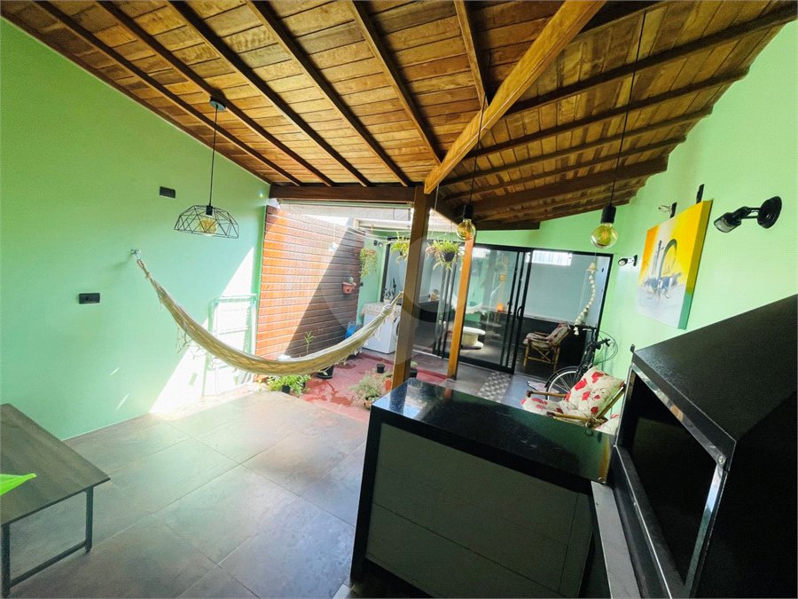Casa à venda com 2 quartos no condomínio Villa Itália, Vinhedo - SP