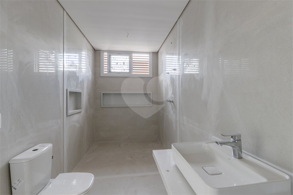 Casa à venda com 4 suítes no condomínio Venezia, São Paulo - SP