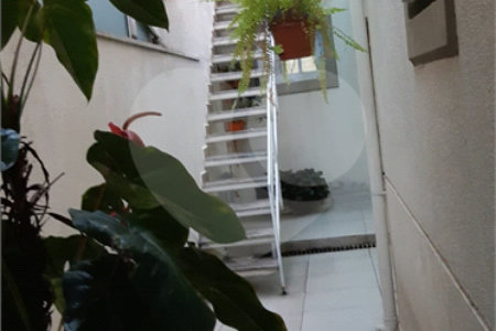 Casa à venda com 3 quartos, sendo 1 suíte, no condomínio Reserva das Flores - Casas, Guarulhos - SP