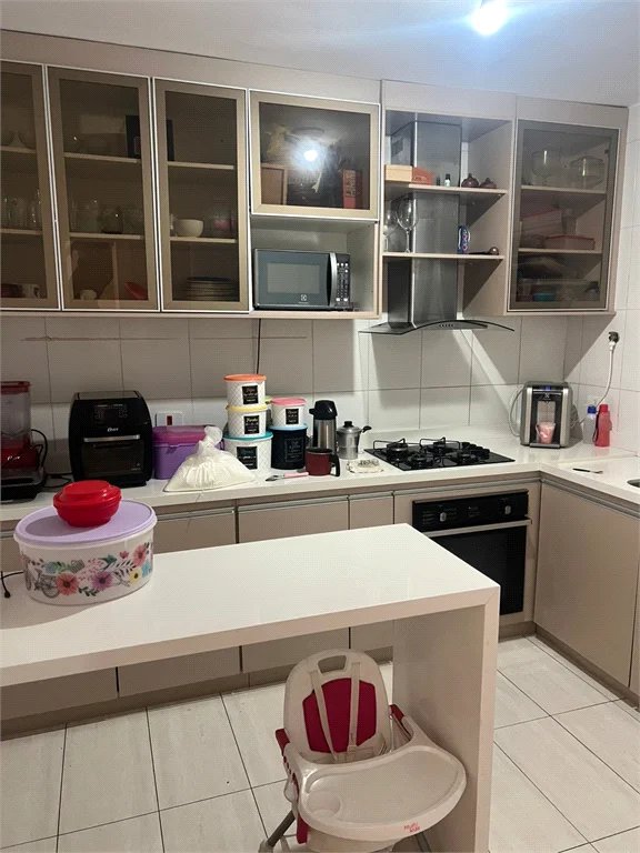 Casa à venda com 2 quartos no condomínio Recanto das Graças, Cotia - SP