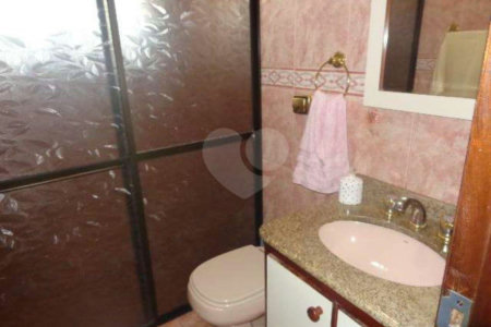 Sobrado à venda com 3 quartos, sendo 1 suíte, em Parque Ipê, São Paulo, SP