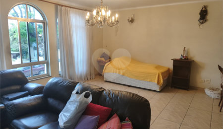 Casa à venda com 4 quartos, sendo 2 suítes,  no condomínio Chácara das Rosas, São Paulo - SP