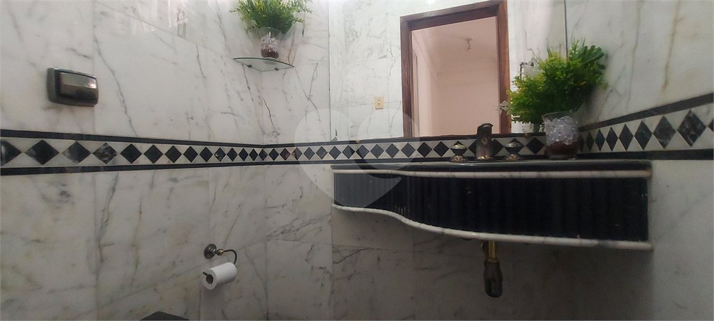Casa à venda ou para alugar com 5 suítes em Granja Julieta, São Paulo, SP