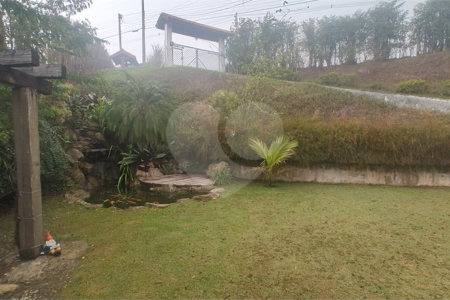 Chácara à venda com 3 quartos, sendo 1 suíte,  no Centro, Nazaré Paulista, SP