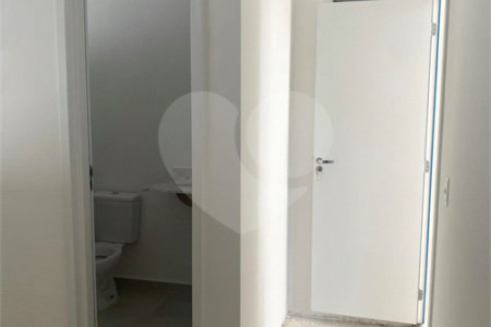Casa à venda com 2 suítes no condomínio Vila Ilha de Creta, Valinhos - SP