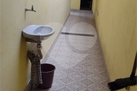 Casa à venda com 4 quartos, sendo 1 suíte,  em Jardim Cacique, Suzano, SP