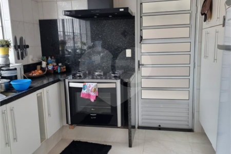 Sobrado à venda com 4 quartos, sendo 1 suíte, em Brooklin, São Paulo, SP
