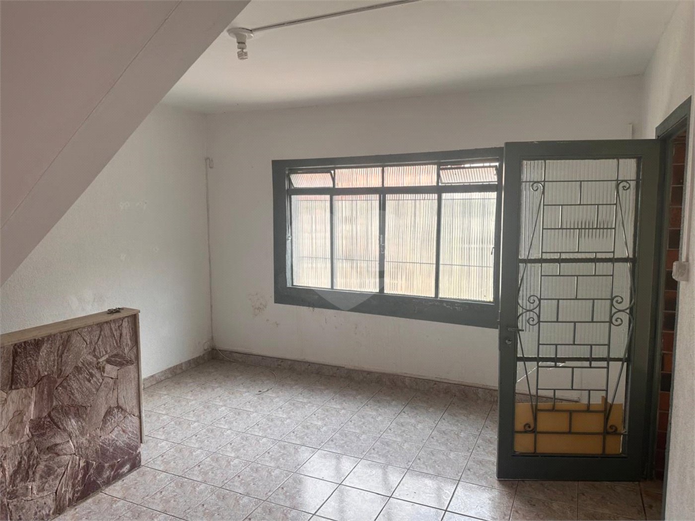 Sobrado à venda com 2 quartos em Vila Zat, São Paulo, SP