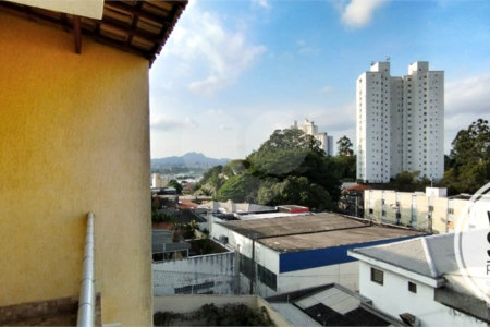Sobrado à venda com 3 suítes em Jaguaré, São Paulo, SP