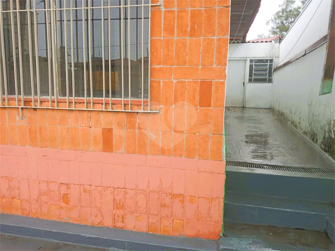 Casa à venda ou para alugar com 7 quartos, sendo 2 suítes, em Jardim Peri Peri, São Paulo, SP