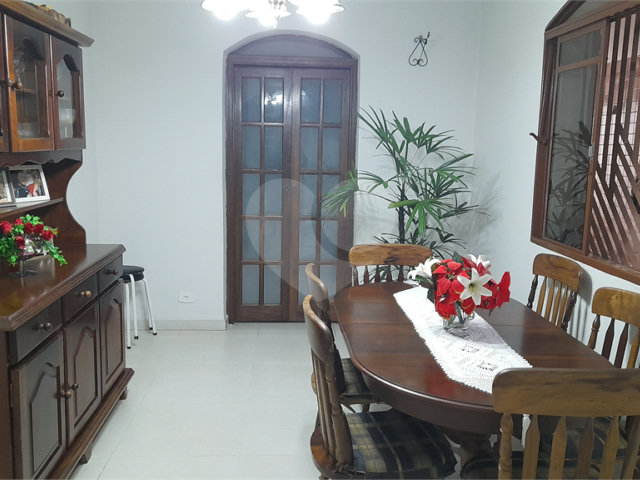 Sobrado à venda com 3 quartos, sendo 2 suítes,  em Santana, São Paulo, SP