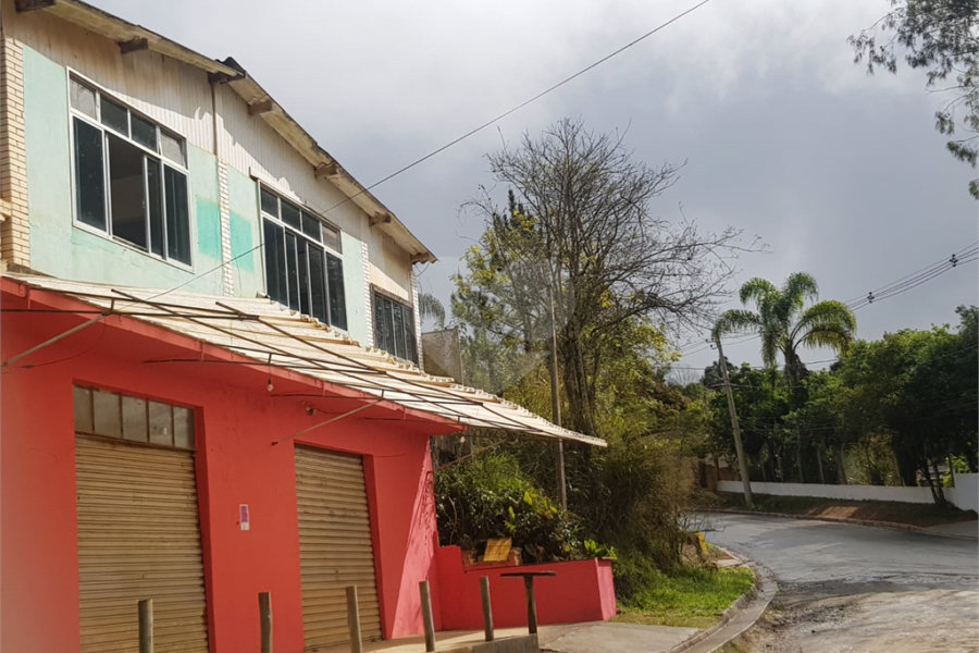 Chácara à venda com 4 quartos, sendo 1 suíte, no Centro, Biritiba-mirim, SP