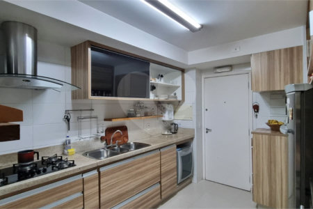 Apartamento à venda com 3 suítes em Jardim Londrina, São Paulo, SP