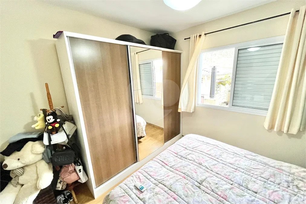 Sobrado à venda com 3 quartos, sendo 1 suíte, em Vila Vitório Mazzei, São Paulo, SP