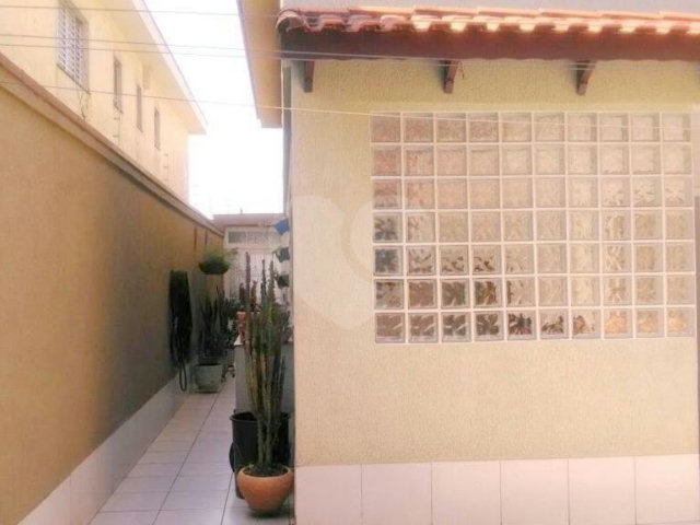 Sobrado à venda com 3 quartos, sendo 1 suíte,  em Vila Prudente, São Paulo, SP