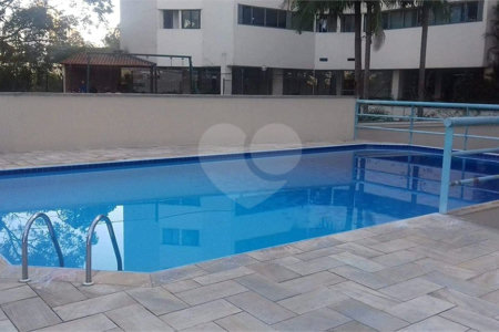 Apartamento à venda com 3 quartos, sendo 1 suíte,  em Jardim Parque Morumbi, São Paulo, SP