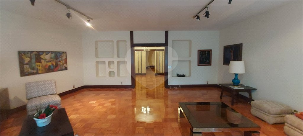 Apartamento à venda com 4 quartos, sendo 1 suíte,  em Laranjeiras, Rio de Janeiro, RJ