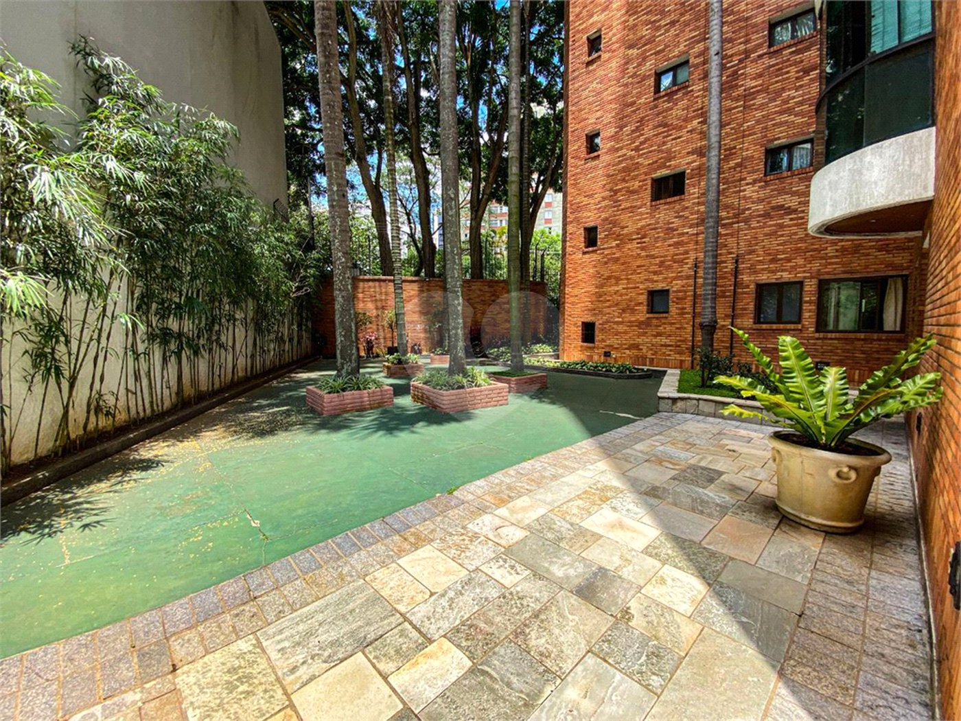 Apartamento à venda com 4 suítes em Vila Suzana, São Paulo, SP